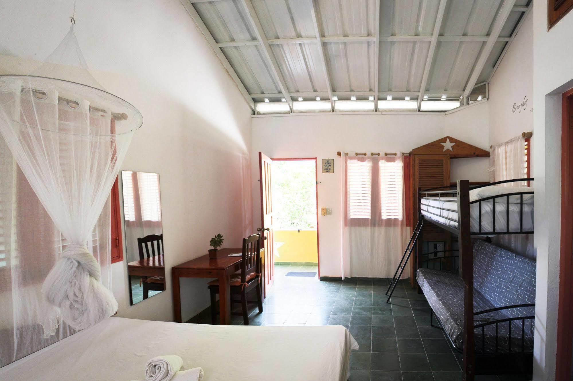 Casa Delfin Guest House Las Terrenas Exteriör bild