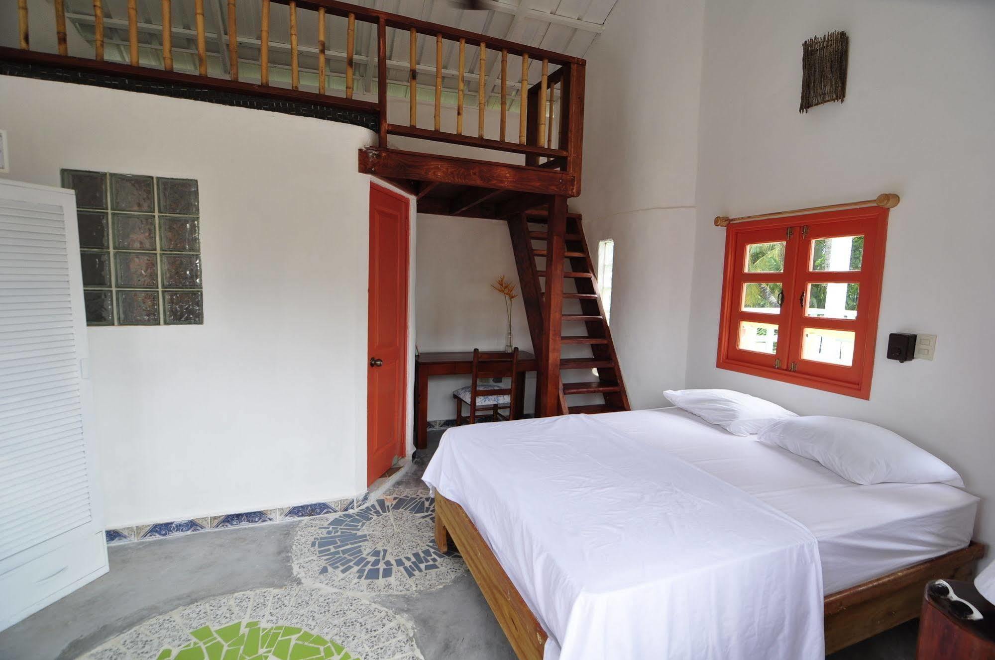 Casa Delfin Guest House Las Terrenas Exteriör bild